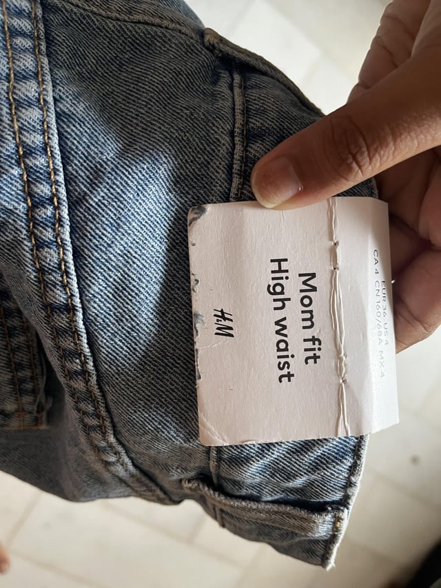 H&M brand new, waist 28, mom fit, blue color, for 1000 incl shipping