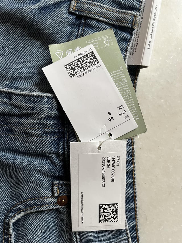 Image 3 of H&M brand new, waist 28, mom fit, blue color, for 1000 incl shipping